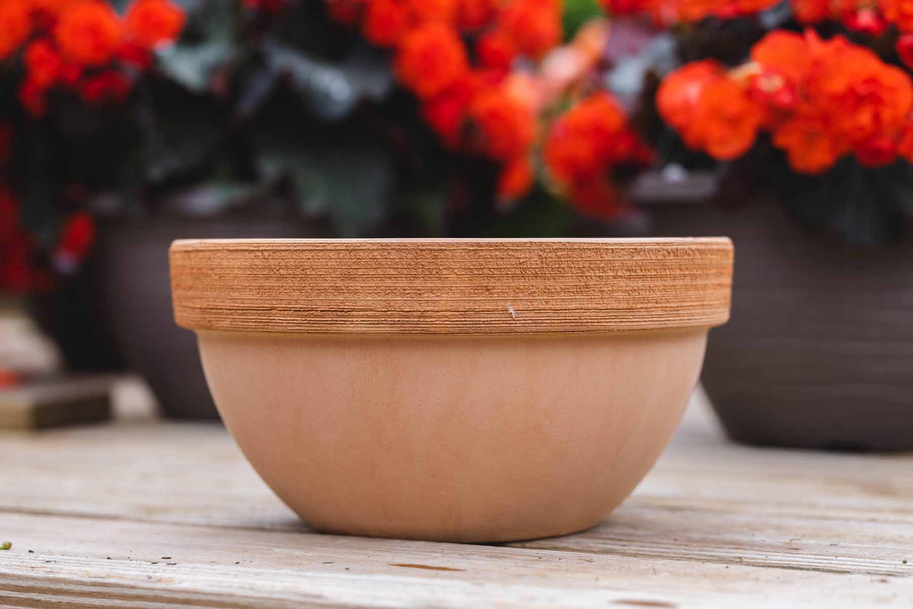 25cm Scratched Light Orange Bowl