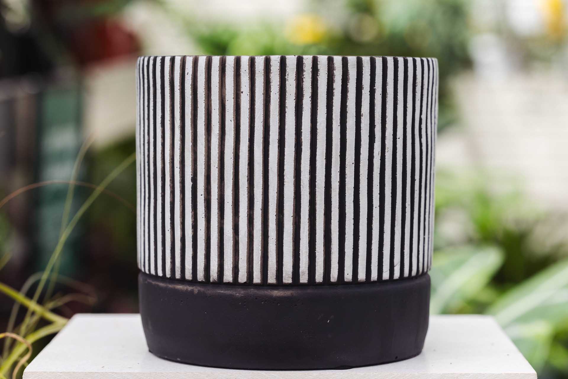 5.5" Black & White Lines Planter