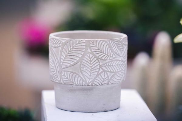 5" White & Gray Leaf Motif Cache Pot