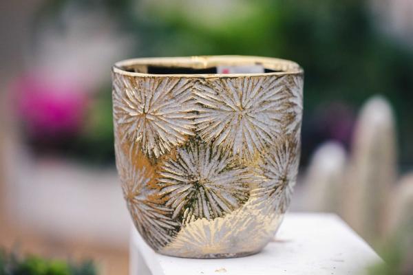 6" Sunburst Pot