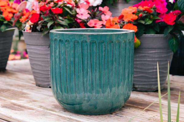9.5" Forest Green Vertical Lined Round Pot