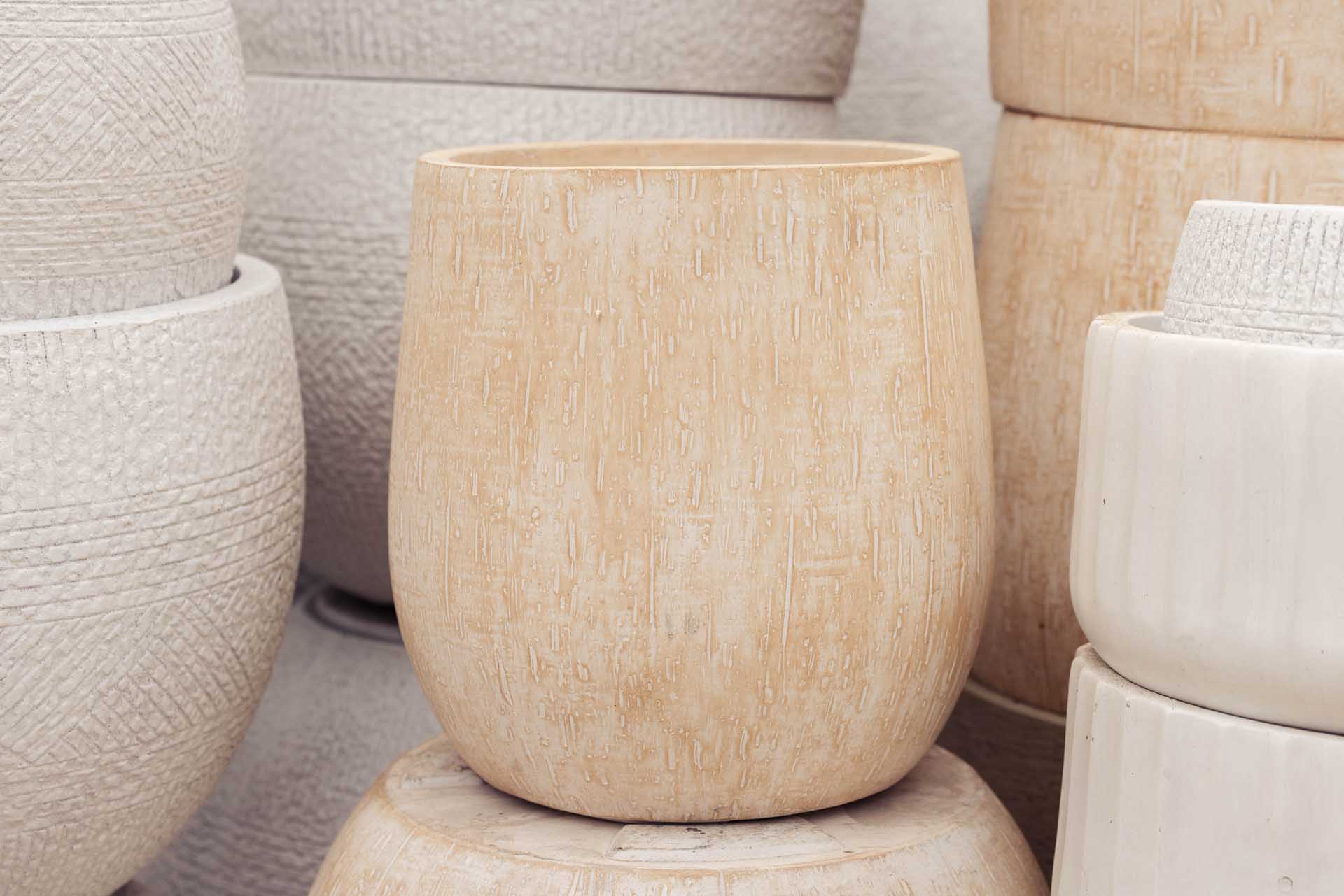 8.5" Beige Raindrop Round Planter